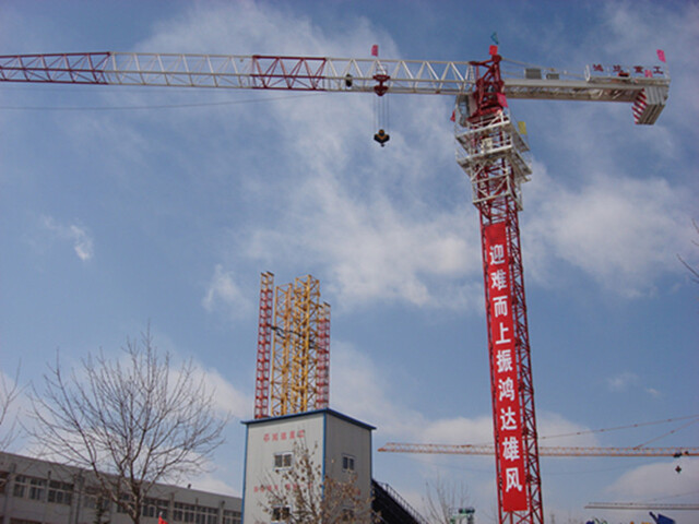 QTP100 (5515)平頭塔式起重機(jī)